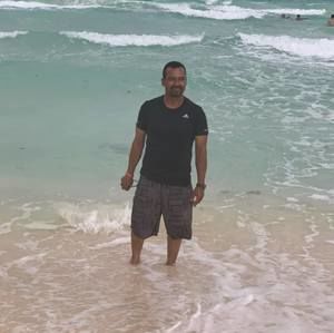 Meet your Posher, Javier